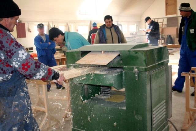 Aducerea celor doua fete la paralel